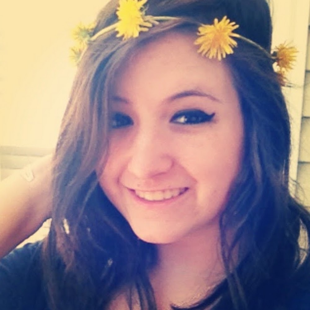 Meet your Posher, Becca